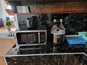 House, 3 Bedrooms, Accessible, Terrace | Private kitchen