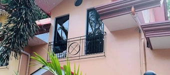 3 Bedrooms 2 Storey House!