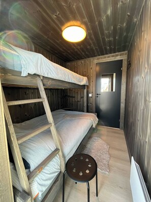 Cabin, 3 Bedrooms, Terrace, Garden View | 3 bedrooms