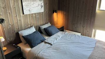 Cabin, 3 Bedrooms, Terrace, Garden View | 3 bedrooms