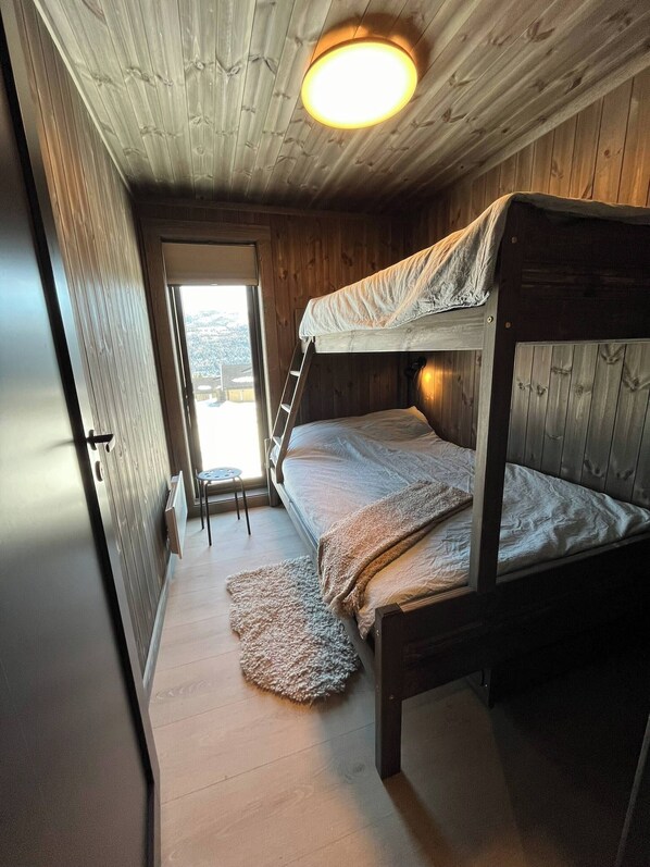 Cabin, 3 Bedrooms, Terrace, Garden View | 3 bedrooms