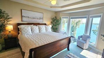 3 bedrooms, desk, iron/ironing board, WiFi