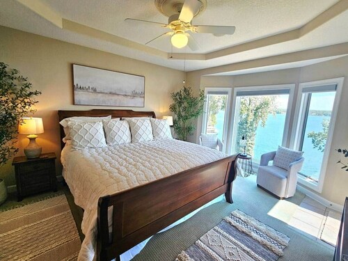 Lake Front Oasis on Lake Balboa w/opt Boat Rental