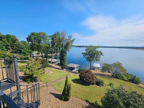 Lake Front Oasis on Lake Balboa w/opt Boat Rental