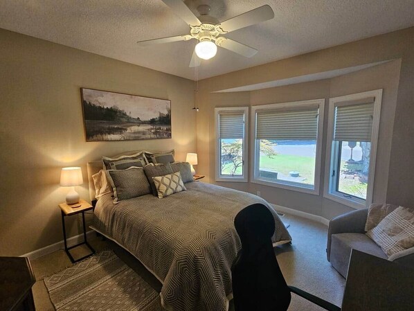 3 bedrooms, desk, iron/ironing board, WiFi