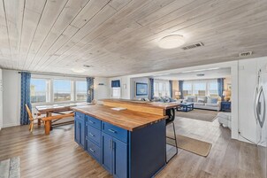 Casa, varias camas (LegaSea Beach House) | Interior