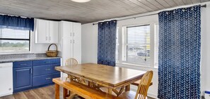 Maison, Plusieurs lits (LegaSea Beach House) | Restauration