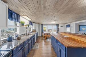 Casa, varias camas (LegaSea Beach House) | Cocina privada