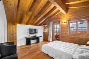 5 soverom, strykejern/-brett, wi-fi (inkludert) og sengetøy