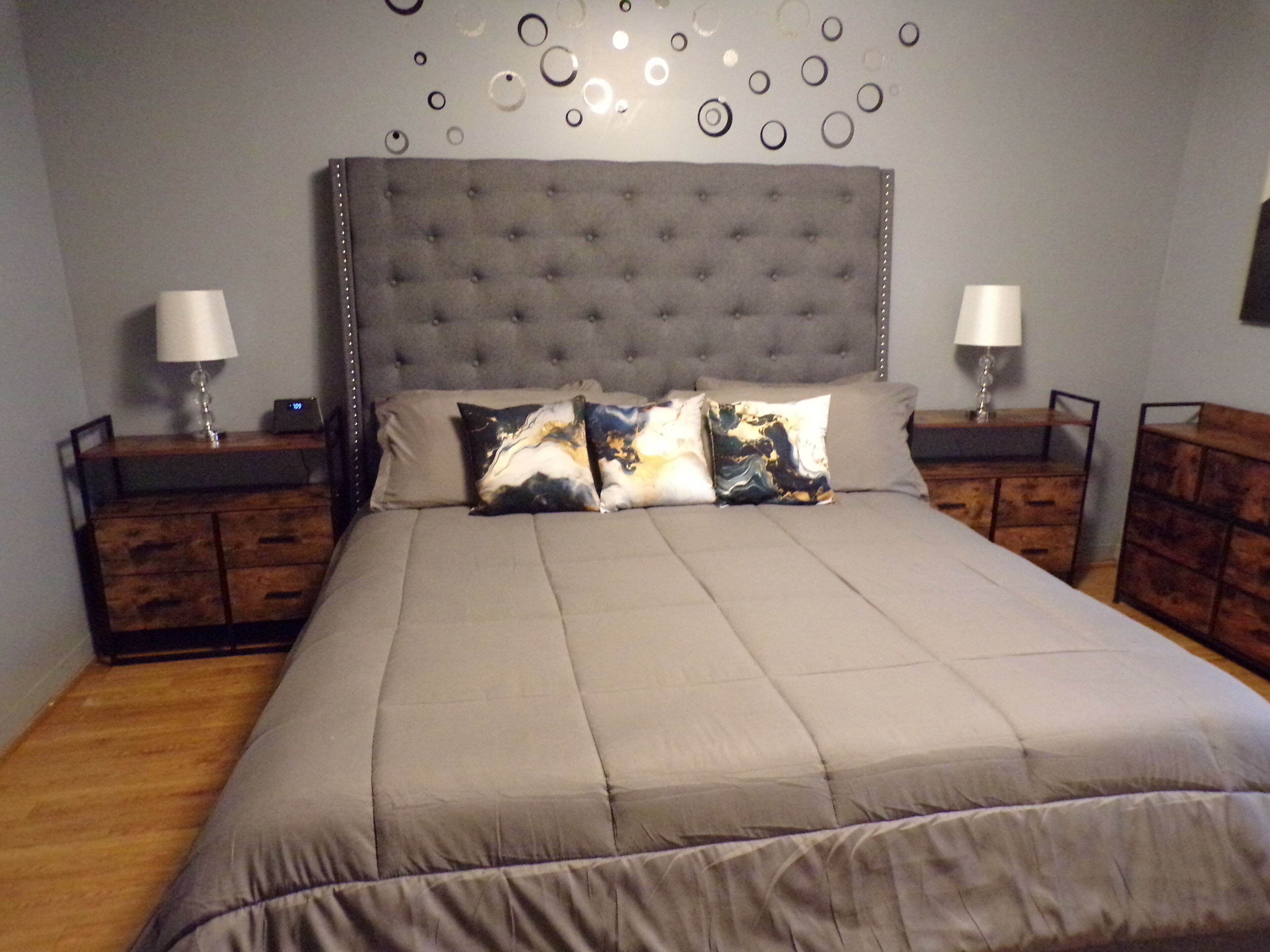 2 bedrooms, desk, iron/ironing board, free WiFi