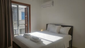 2 室のベッドルーム、アイロン / アイロン台、WiFi (無料)、ベッドシーツ
