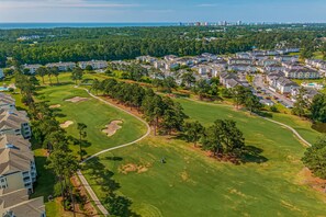 Golf - Golf & Sunshine - Spacious Condo Overlooking the Green (Myrtle Beach)