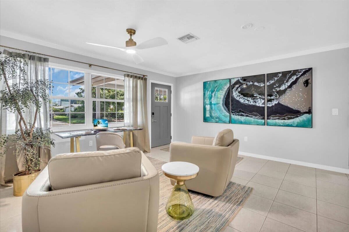 TV, fireplace, offices