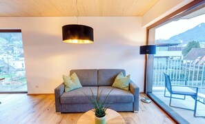 Apartment 4 | Living area