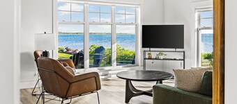 Modern Oceanfront Cottage near Shediac – Fully Equipped & Family Perfect