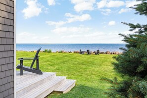 Property grounds - Modern Oceanfront Cottage near Shediac – Fully Equipped & Family Perfect (Grande-Digue)