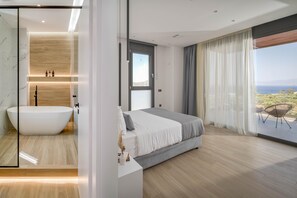 3 bedrooms, iron/ironing board, Internet, bed sheets