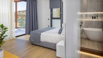 6 bedrooms, iron/ironing board, internet, bed sheets