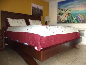 Room, 1 King Bed, Non Smoking | Desk, iron/ironing board, free WiFi, bed sheets - Glades Motel (Naples)