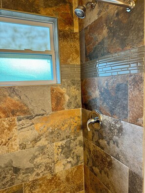 Queen Room With 2 Queen Beds, Non Smoking | Bathroom | Shower, hair dryer, towels, soap - Glades Motel (Naples)