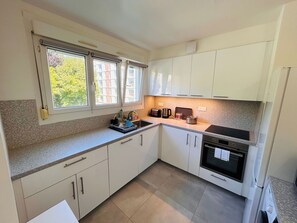 Fridge, oven, dishwasher, toaster