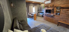 Basic Chalet | Living area