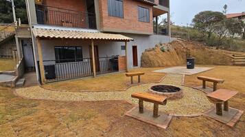 Basic Chalet | Terrace/patio