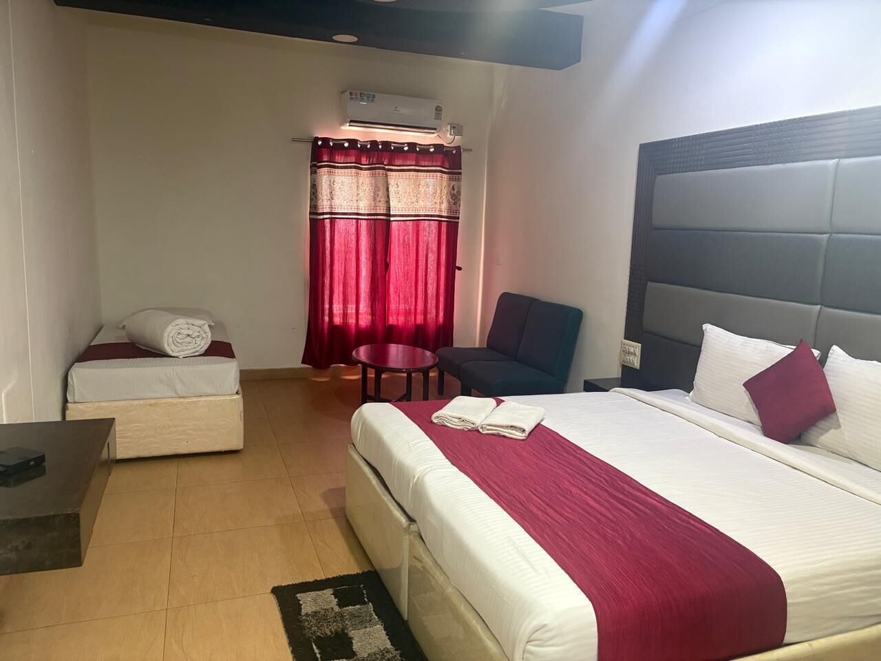 Deluxe-værelse til 3 personer - udsigt til dal | Lydisolering, strygejern/strygebræt