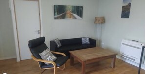 Bungalow, 2 phòng ngủ, hút thuốc, hiên | Phòng khách