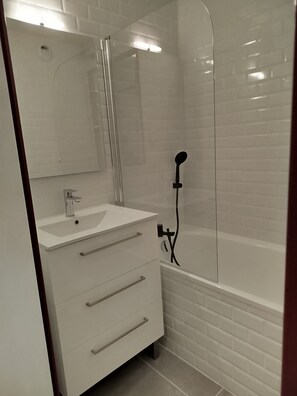 Haartrockner, Toilettenpapier