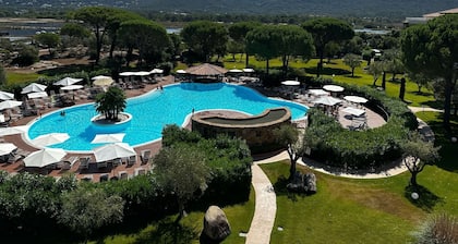Coup de coeur - Exceptional apartment 85 m², sea view and pool Porto-Vecchio
