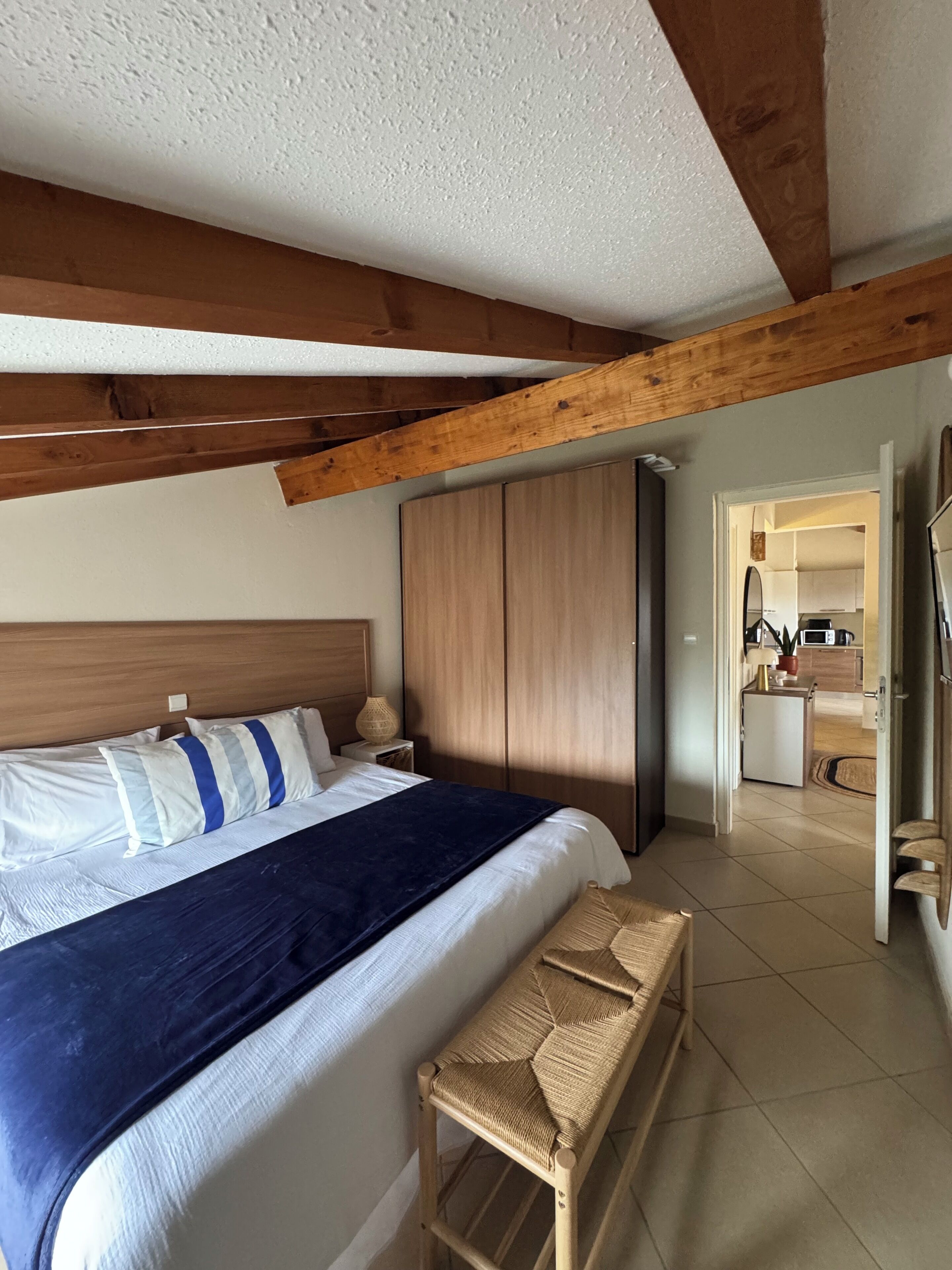 2 chambres, fer et planche à repasser, accès Internet, draps fournis