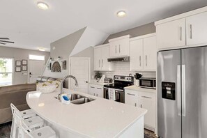 Ferienhaus, Mehrere Betten (Sunny Daze) | Eigene Küche