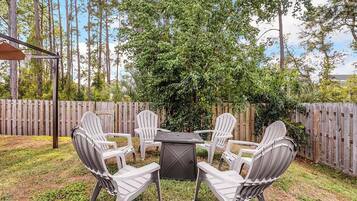 House, Multiple Beds (Sunny Daze) | Property grounds