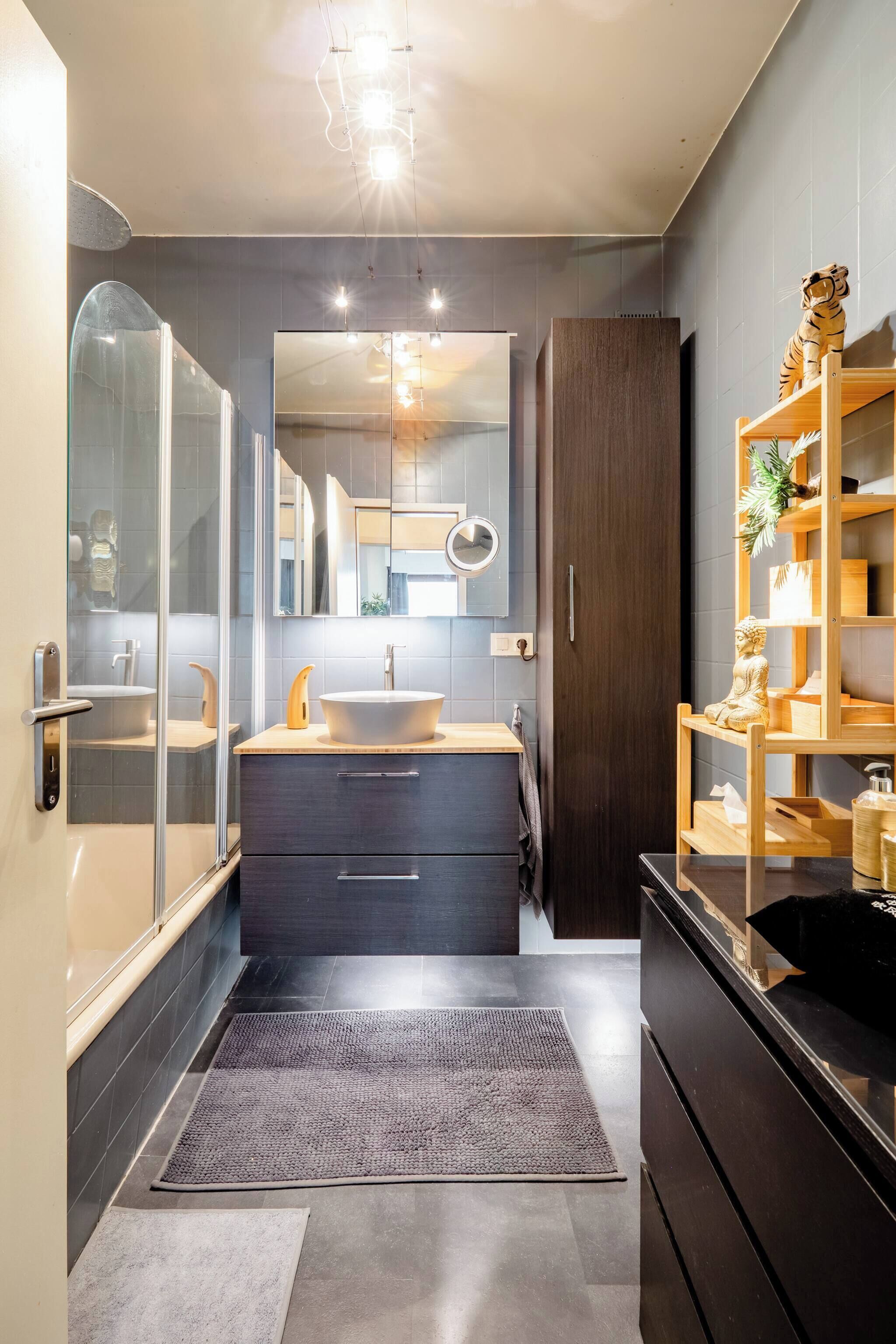 Shared Dormitory, 1 Bedroom, Accessible, Smoking | Bathroom