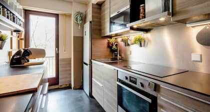 Room-cosy Room in Luxury Apartment & 3 s