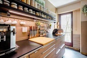Shared Dormitory, 1 Bedroom, Accessible, Balcony | Interior