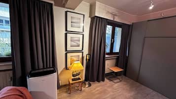 Shared Dormitory, 1 Bedroom, Accessible, Smoking | Interior