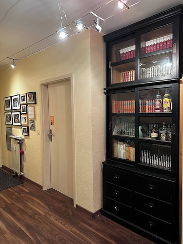 Room-cosy Room in Luxury Shared Apartmen