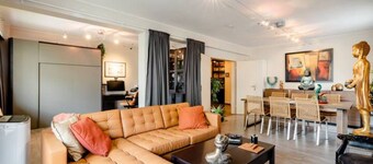 Room-cosy Room in Luxury Shared Apartmen