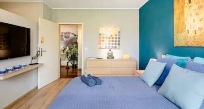 Room-cosy Room in Luxury Shared Apartmen