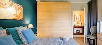 Room-cosy Room in Luxury Apartment & 3 s