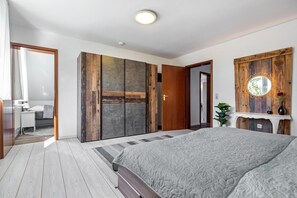 3 bedrooms, WiFi, bed sheets - Holiday Home 'Oehm' with Private Terrace, Private Garden and Wi-Fi (Faßberg)