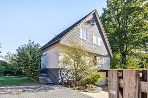 Exterior - Holiday Home 'Oehm' with Private Terrace, Private Garden and Wi-Fi (Faßberg)