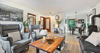 Holiday Home 'Oehm' with Private Terrace, Private Garden and Wi-Fi