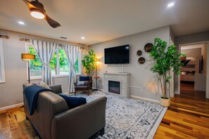 Smart-tv en een open haard