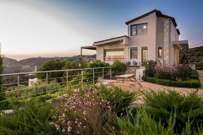 5 bedrooms - Luxury Villa Hara With Private Pool (Malevizi)