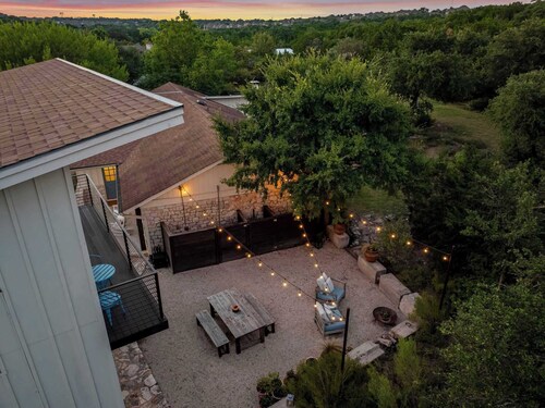 Nestled In Nature Studio - Pet-Friendly