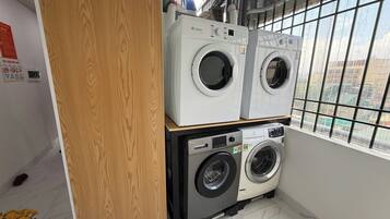 Apartamento luxo, sacada, vista para a cidade | Wi-Fi de cortesia