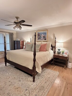 2 bedrooms, iron/ironing board, internet, bed sheets